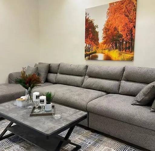Roommira